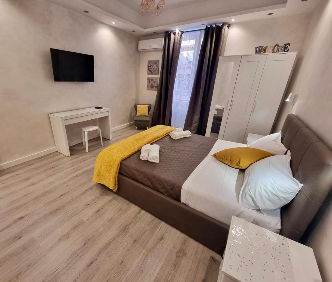 Apartment Close To The Coloseum, 2 Minutes Walk From Metro A מראה חיצוני תמונה