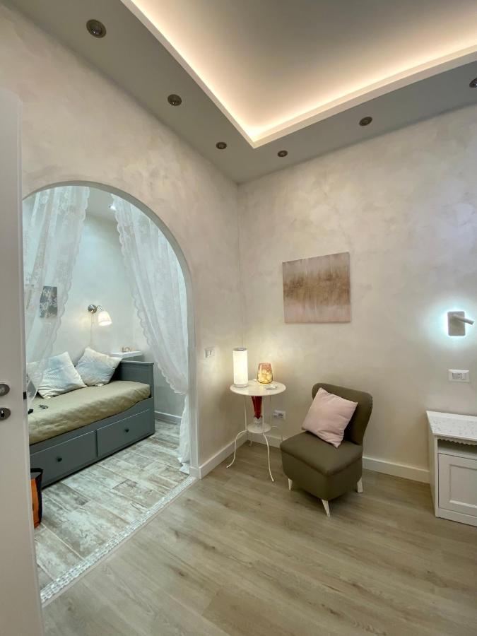 Apartment Close To The Coloseum, 2 Minutes Walk From Metro A מראה חיצוני תמונה