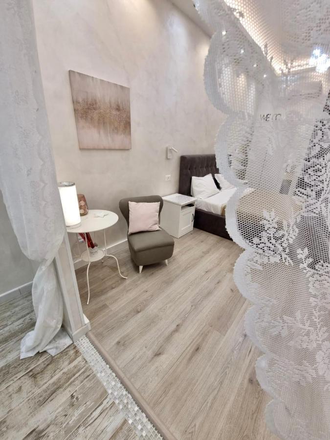 Apartment Close To The Coloseum, 2 Minutes Walk From Metro A מראה חיצוני תמונה