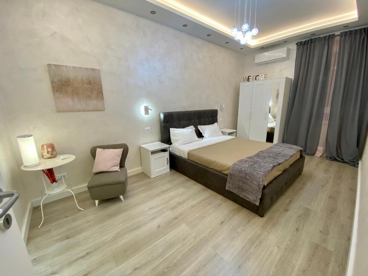 Apartment Close To The Coloseum, 2 Minutes Walk From Metro A מראה חיצוני תמונה
