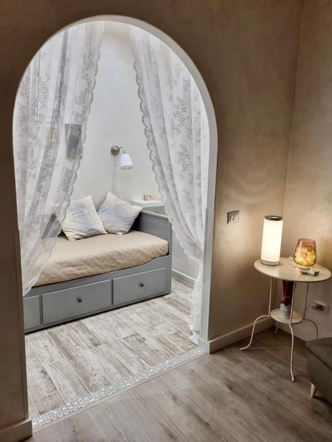 Apartment Close To The Coloseum, 2 Minutes Walk From Metro A מראה חיצוני תמונה