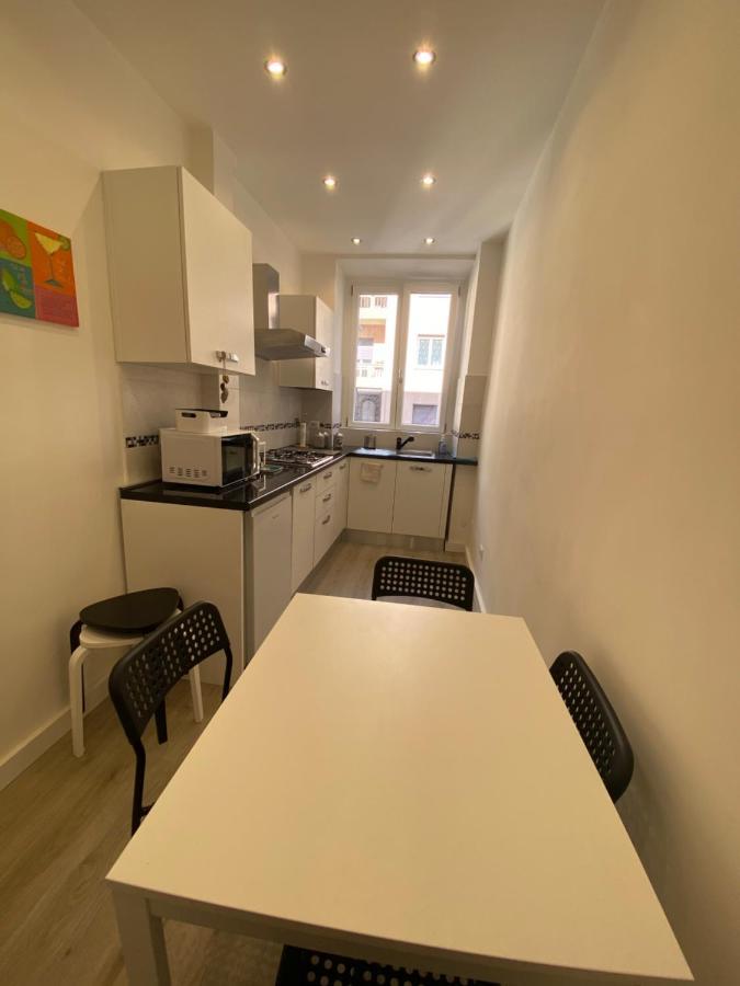 Apartment Close To The Coloseum, 2 Minutes Walk From Metro A מראה חיצוני תמונה