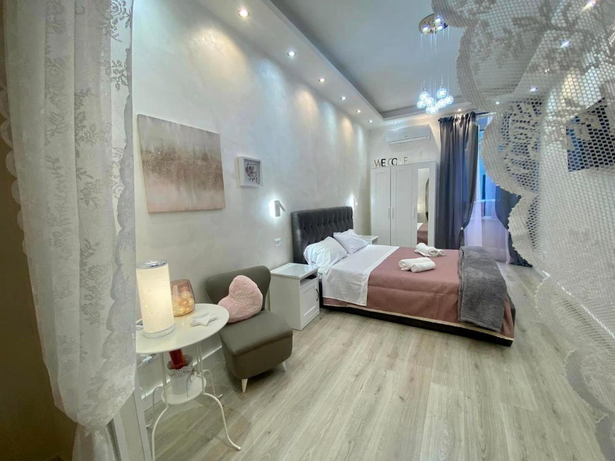 Apartment Close To The Coloseum, 2 Minutes Walk From Metro A מראה חיצוני תמונה