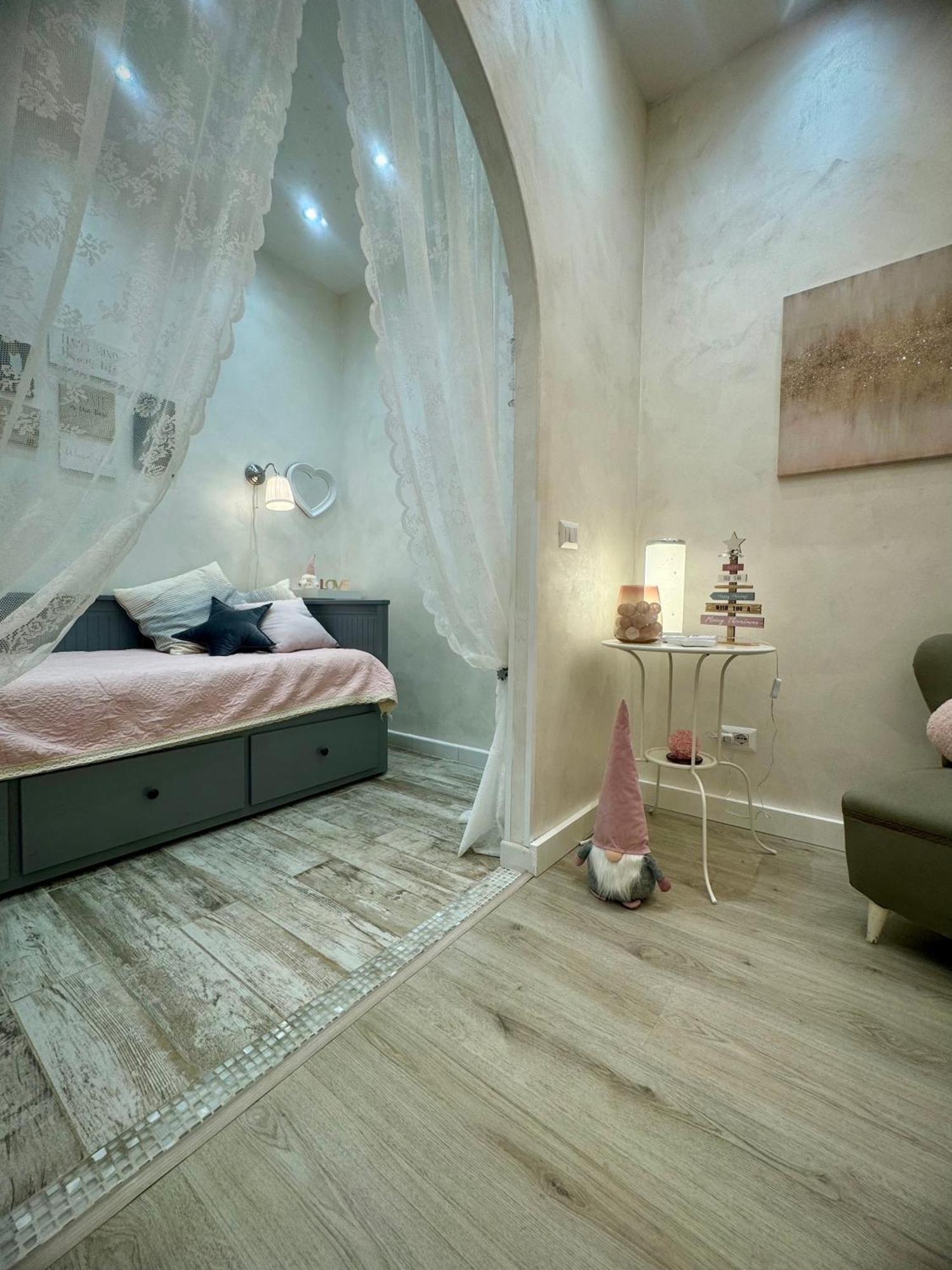 Apartment Close To The Coloseum, 2 Minutes Walk From Metro A מראה חיצוני תמונה