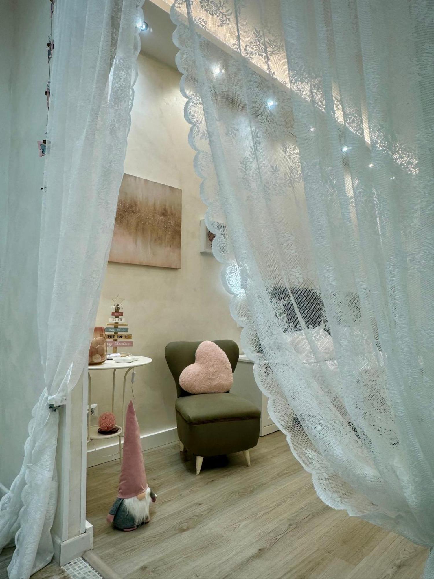 Apartment Close To The Coloseum, 2 Minutes Walk From Metro A מראה חיצוני תמונה