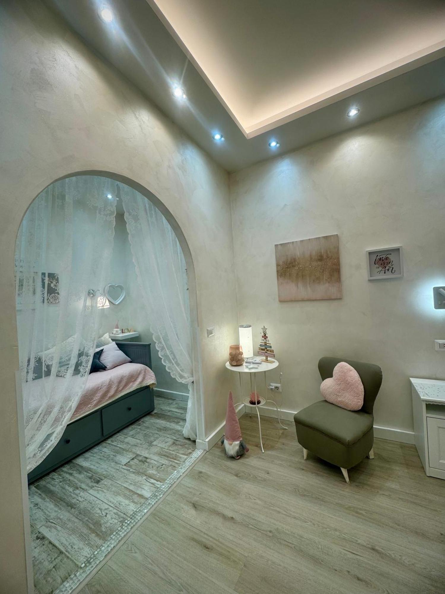 Apartment Close To The Coloseum, 2 Minutes Walk From Metro A מראה חיצוני תמונה