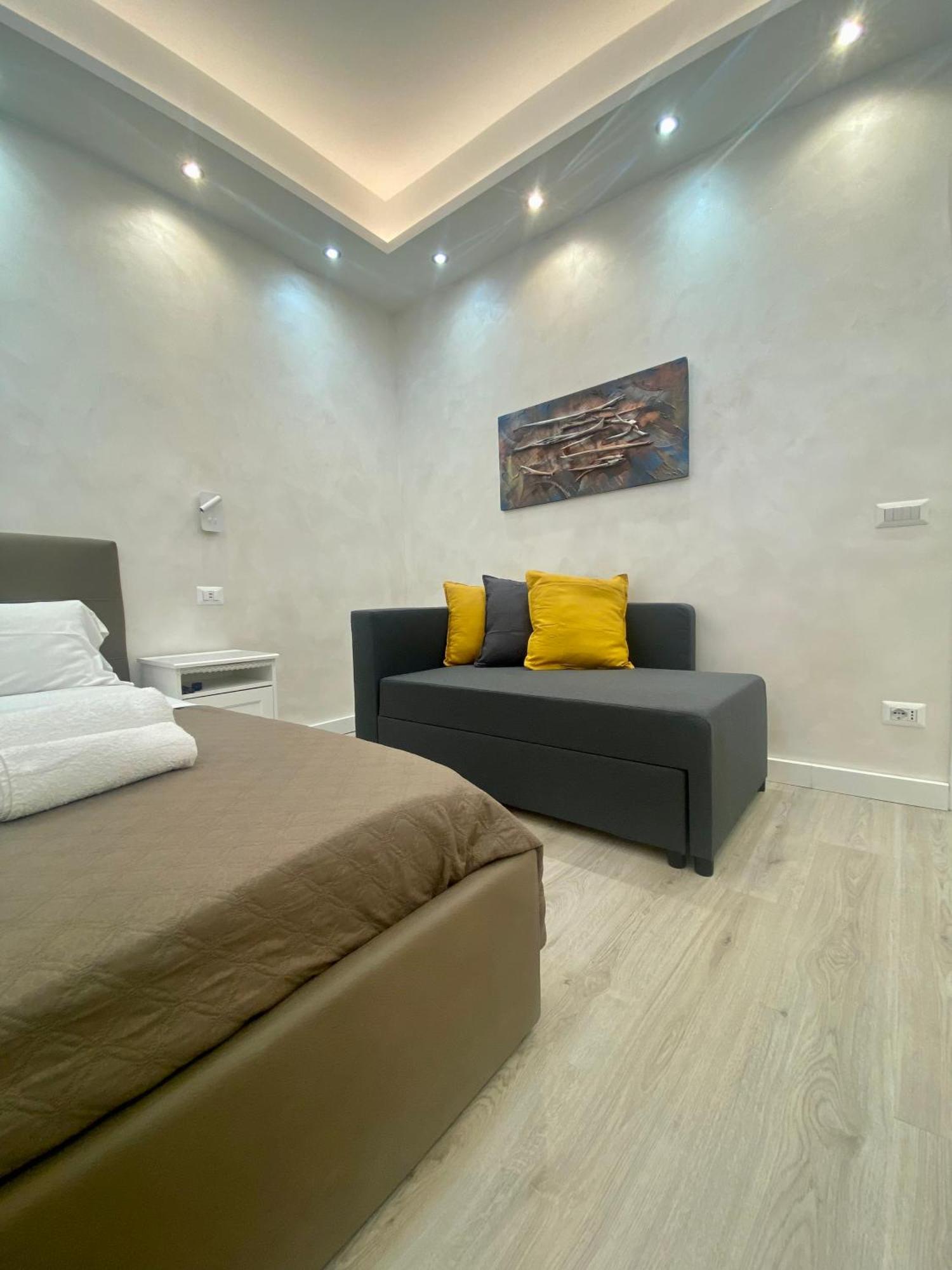 Apartment Close To The Coloseum, 2 Minutes Walk From Metro A מראה חיצוני תמונה